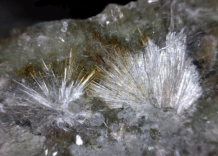 Lorenzenite, Poudrette Quarry, Mont Saint-Hilaire, Rouville RCM, Montérégie, Québec, Canada