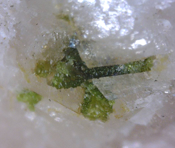 Nickelaustinite (TL) and Wendwilsonite (TL), Aghbar, Bou Azer District, Tazenakht, Ouarzazate Province, Souss-Massa-Draâ Region, Morocco